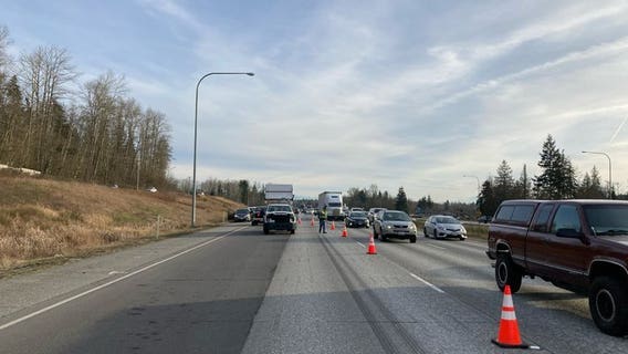 1 dead in semi-truck crash on I-5 in Skagit County, WA
