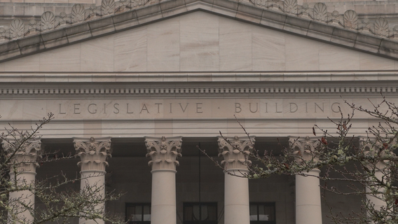 Lawmakers weigh proposal to let certain people out of prison early