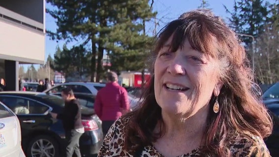 People line up as last Shakey’s in western WA gets ready to close