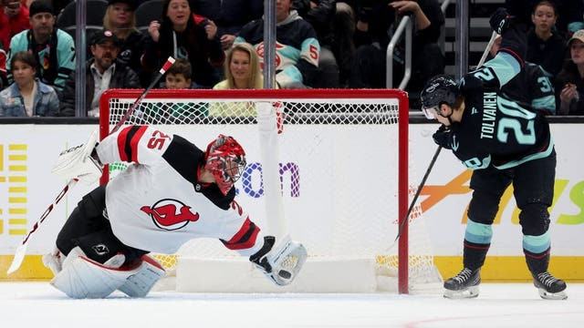 Jacob Markstrom shines with standout saves for Devils in 3-2 Kraken loss