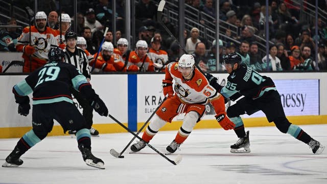 Disastrous second period sinks Seattle Kraken in 6-4 loss to Ducks