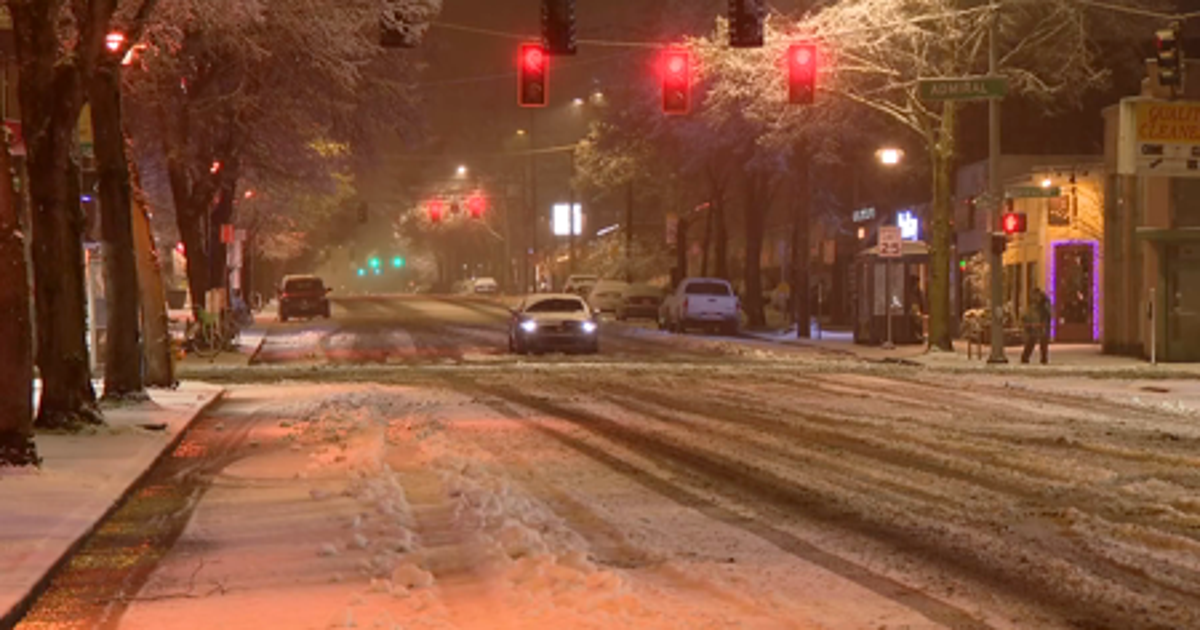WA snow leaves slush on roads, thousands without power | FOX 13 Seattle