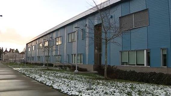 Everett police arrest 2 people accused of threatening student near North Middle School