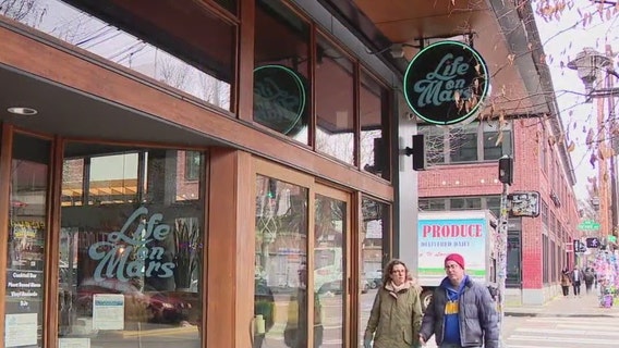 Seattle restaurants and bars serving up support for immigrant rights