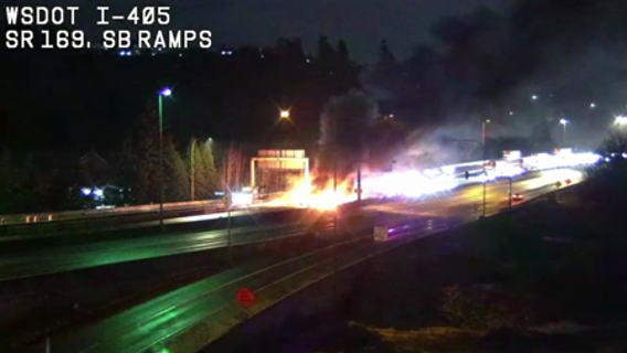 Northbound I-405 in Renton reopens after semi crash