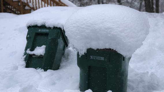 Winter weather suspends garbage collection in Seattle, Bellevue
