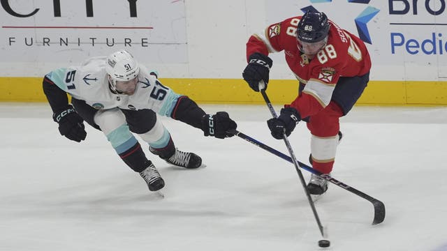 Shane Wright scores as Seattle Kraken fall 4-1 to Lightning