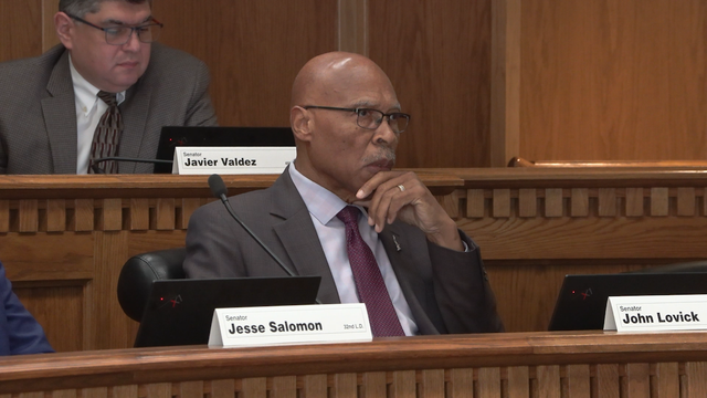 Lawmakers weigh increased penalties for people who try to elude police