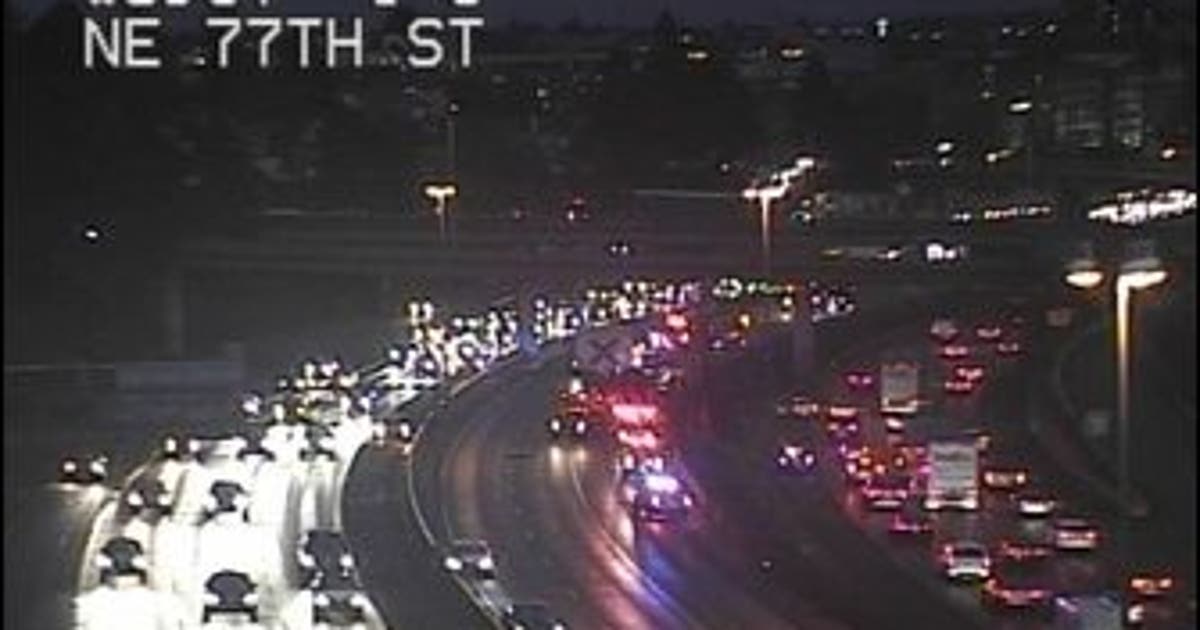 Driver crashes on I-5, goes over barrier in Seattle | FOX 13 Seattle