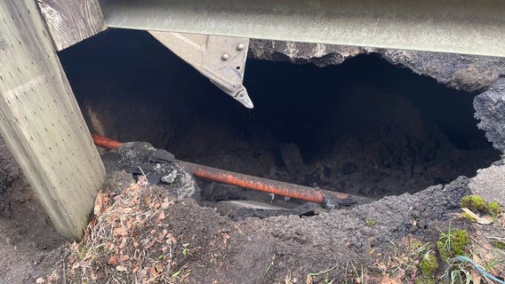 Culvert causes 15-foot hole to emerge on SR 411 in Kelso, WA
