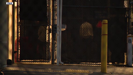 Rally held outside ICE detention center in WA for 2 union members arrested