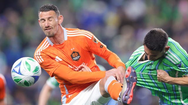 Dynamo's Jimmy Maurer, Sounders' Stefan Frei duel to scoreless draw