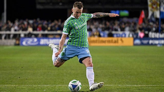Albert Rusnák scores late to rally Seattle Sounders to 1-1 draw with Earthquakes