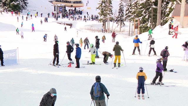 Stevens Pass announces new parking reservations, requirements next season