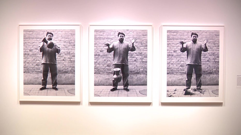 Dropping a Han Dynasty Urn by Ai Weiwei