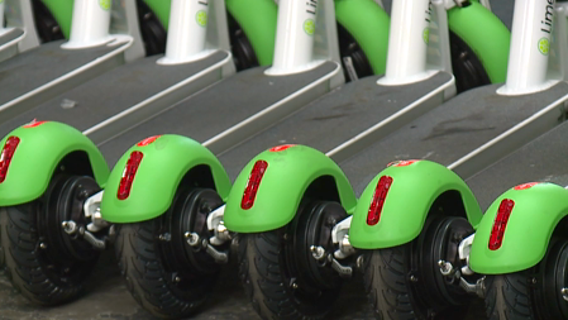 Lime to add foot patrols in Seattle to help with e-scooter, e-bike parking issues, keep sidewalks clear