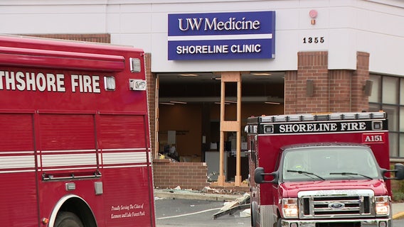 Car crashes into UW clinic in Shoreline, WA