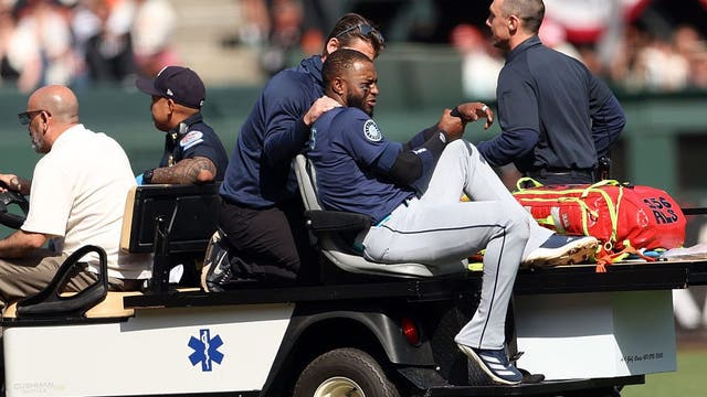 Seattle Mariners place Victor Robles on injured list with dislocated left shoulder