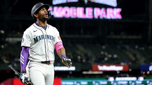 Seattle Mariners 1-for-19 with RISP, lose 2-1 to Astros in 12 innings