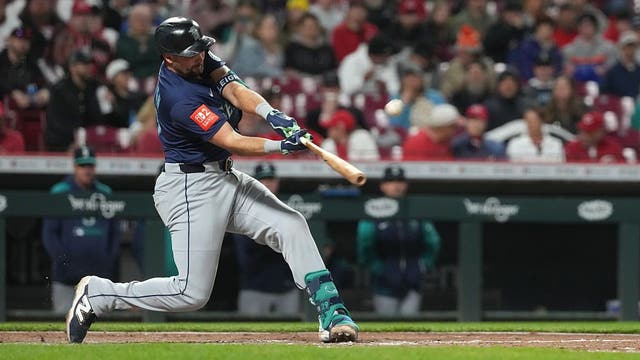 Cal Raleigh homers twice, reaches 100 for career as Seattle Mariners beat Reds 5-3