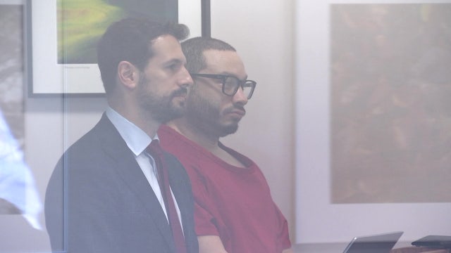 Man accused in Seattle hate crime flips off cameras, storms out of courtroom