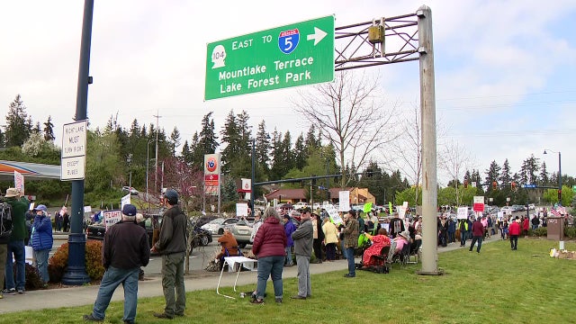 WA demonstrators rally for 50501 movement against Trump administration