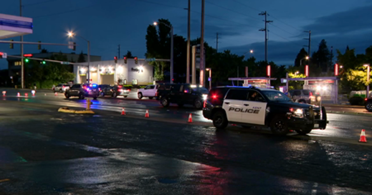 Police investigate deadly crash in Kent | FOX 13 Seattle