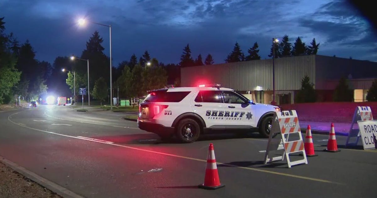 Motorcyclist killed in Puyallup crash | FOX 13 Seattle