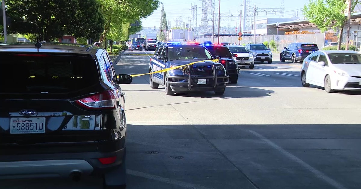 83-year-old pedestrian killed by hit-and-run SUV driver | FOX 13 Seattle