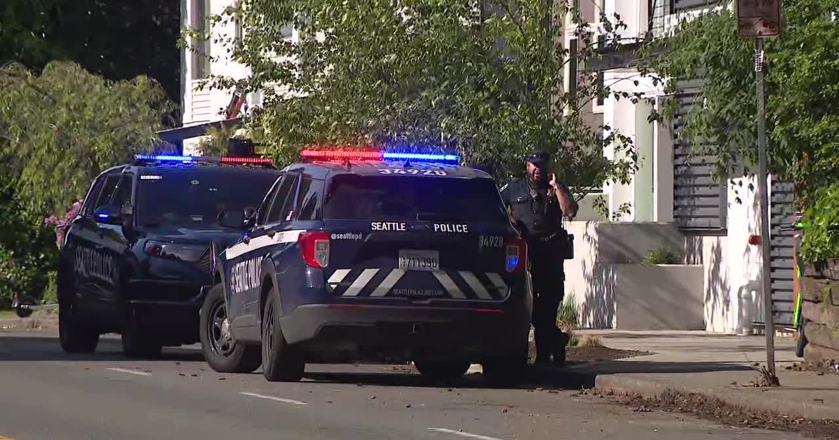 Man injured in stabbing near UW campus | FOX 13 Seattle