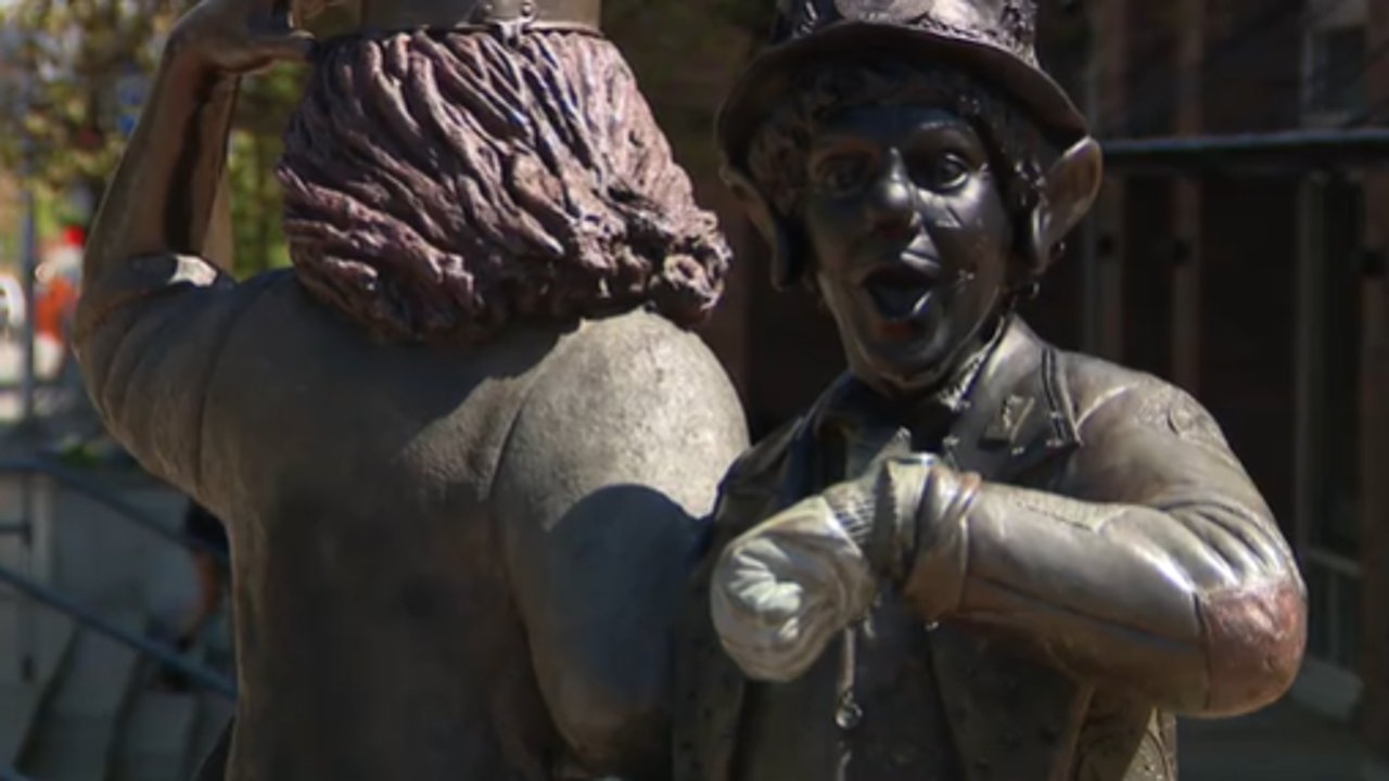 JP Patches clown statue vandalized in Fremont, fans hope to make repairs