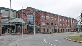 1 injured, 1 arrested after stabbing at Mukilteo high school