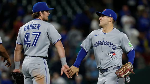 Blue Jays jump on Luis Castillo early, hold on as Seattle Mariners lose 6-3