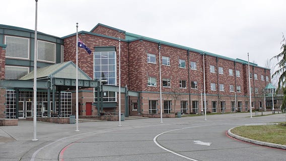 1 injured, 1 arrested after stabbing at Mukilteo high school