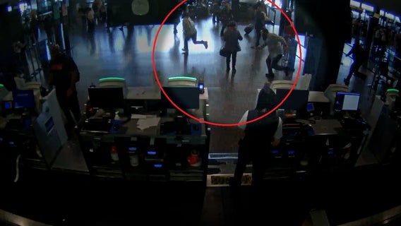Video shows shackled fugitive escaping at Sea-Tac Airport