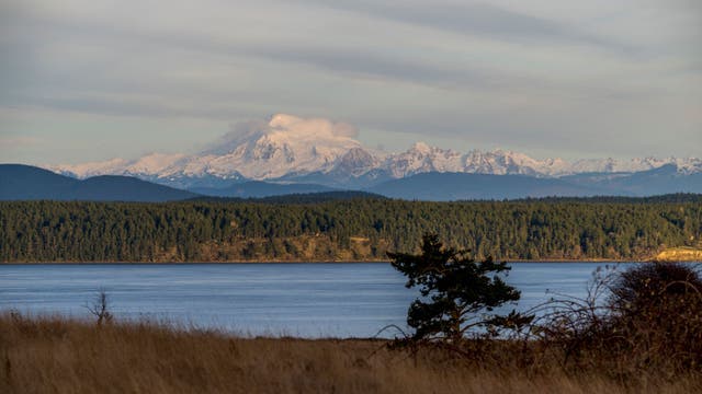 Climbers, skier rescued at Mt. Baker in 48-hour span