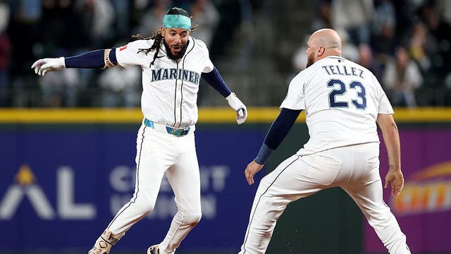 J.P. Crawford game-winning single in 11th inning gives Seattle Mariners 2-1 win over Yankees