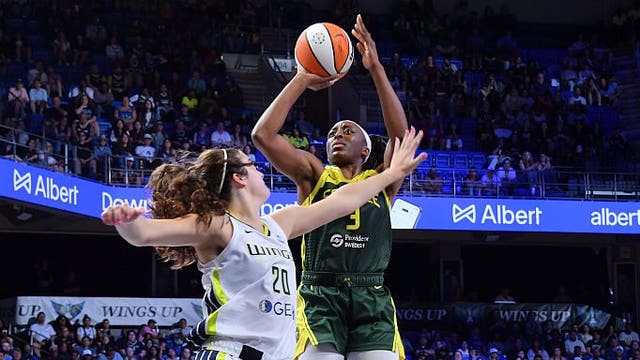 Nneka Ogwumike's 23 points, 18 rebounds lead Seattle Storm to 79-71 win over Wings