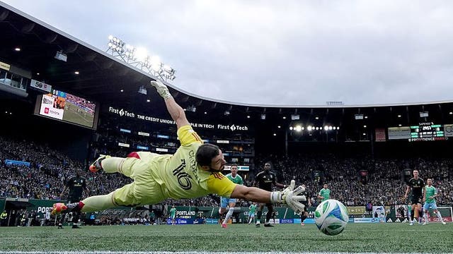 Albert Rusnák scores as Seattle Sounders play to 1-1 draw with Timbers