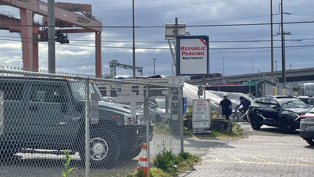 Viral TikTok captures truck break-in after Seattle Mariners game, despite police presence
