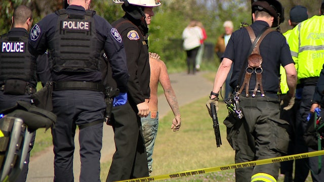 Seattle Fire rescues man stranded on Magnolia hillside