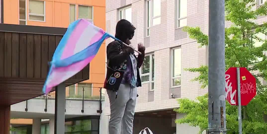 Protesters gather at speaking event featuring anti-trans activists at UW