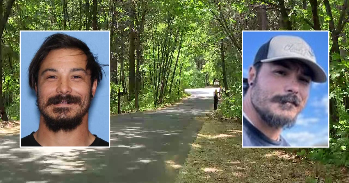 Travis Decker manhunt: Roads reopen as search continues | FOX 13 Seattle