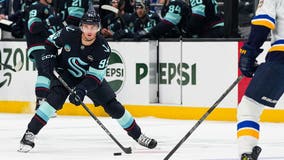 Seattle Kraken trade André Burakovsky to Blackhawks for Joe Veleno