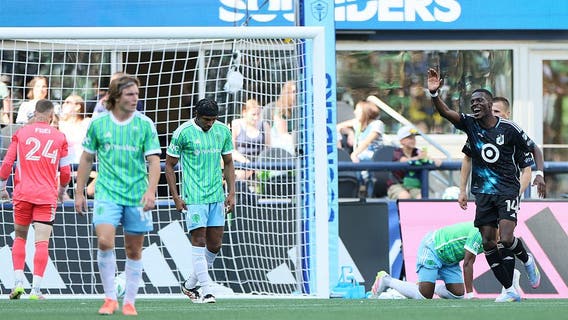 Tani Oluwaseyi scores twice as Seattle Sounders lose 3-2 to Minnesota United