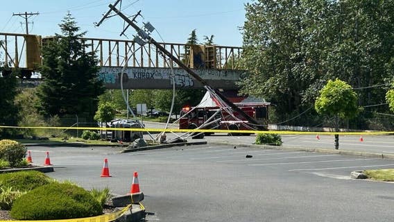 1 juvenile dead, several others hurt in Pierce County crash