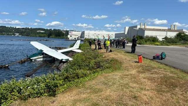 Small plane crashes near airport in Renton, WA