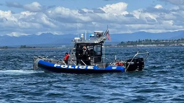 Two bodies recovered after boat sinks near Everett, WA
