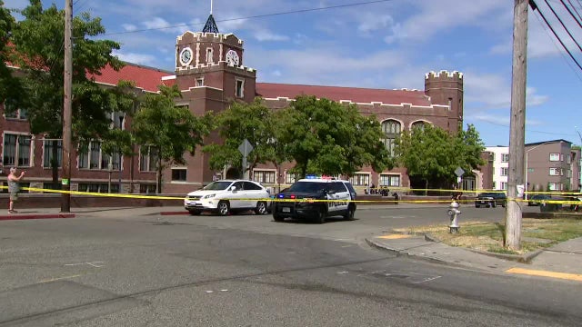 Teen injured in shooting outside Tacoma's Lincoln High School