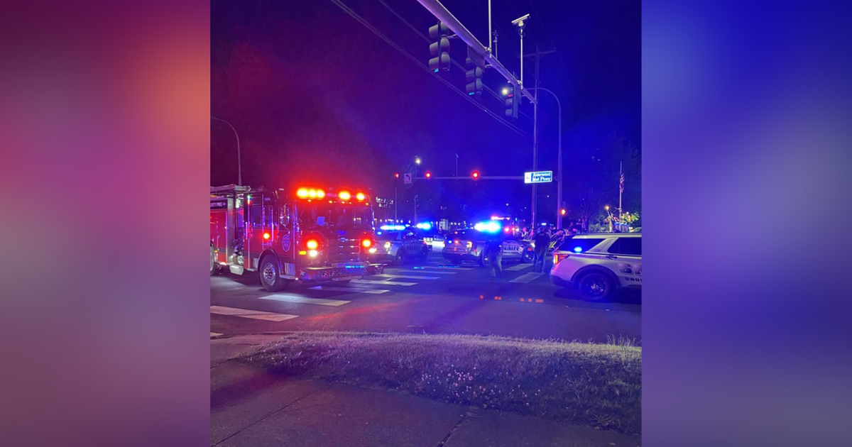 Several injured after DUI suspect T-bones vehicle in Lynnwood | FOX 13 ...